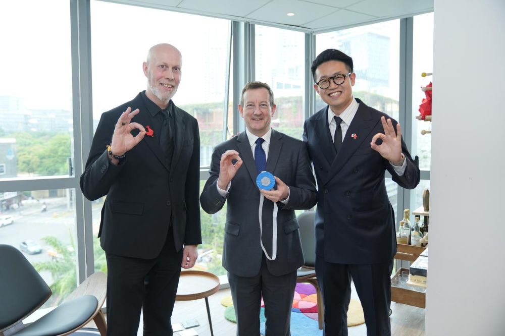 1759213850436870.jpg 896eebef-6441-486f-90c9-9189bf8773d3.jpg